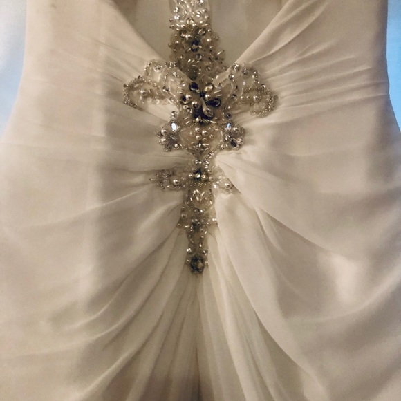 Maggie sottero wedding gown size 4 - Picture 3 of 4